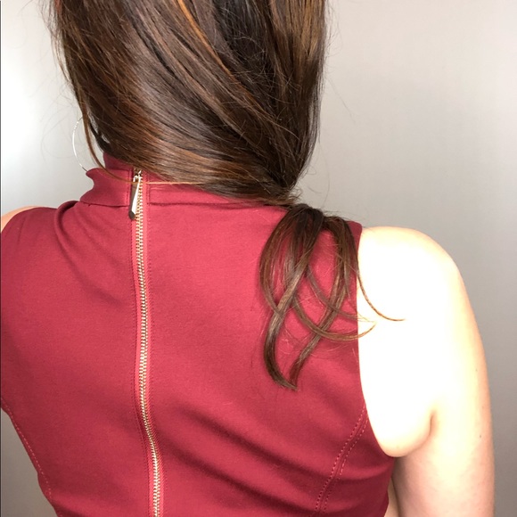 Mock neck wine midi dress with slit - Picture 3 of 7